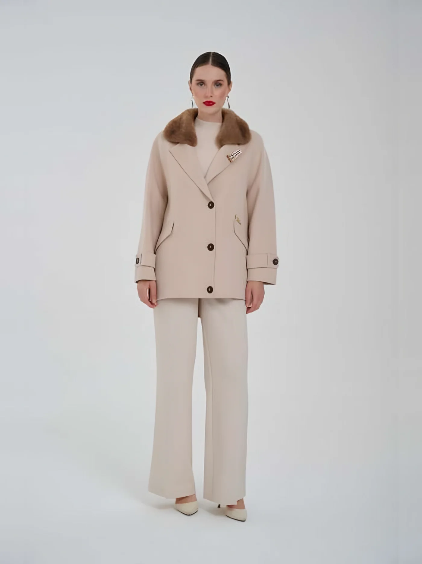 Fur-Collar Buttoned Short Coat — BALIZZA