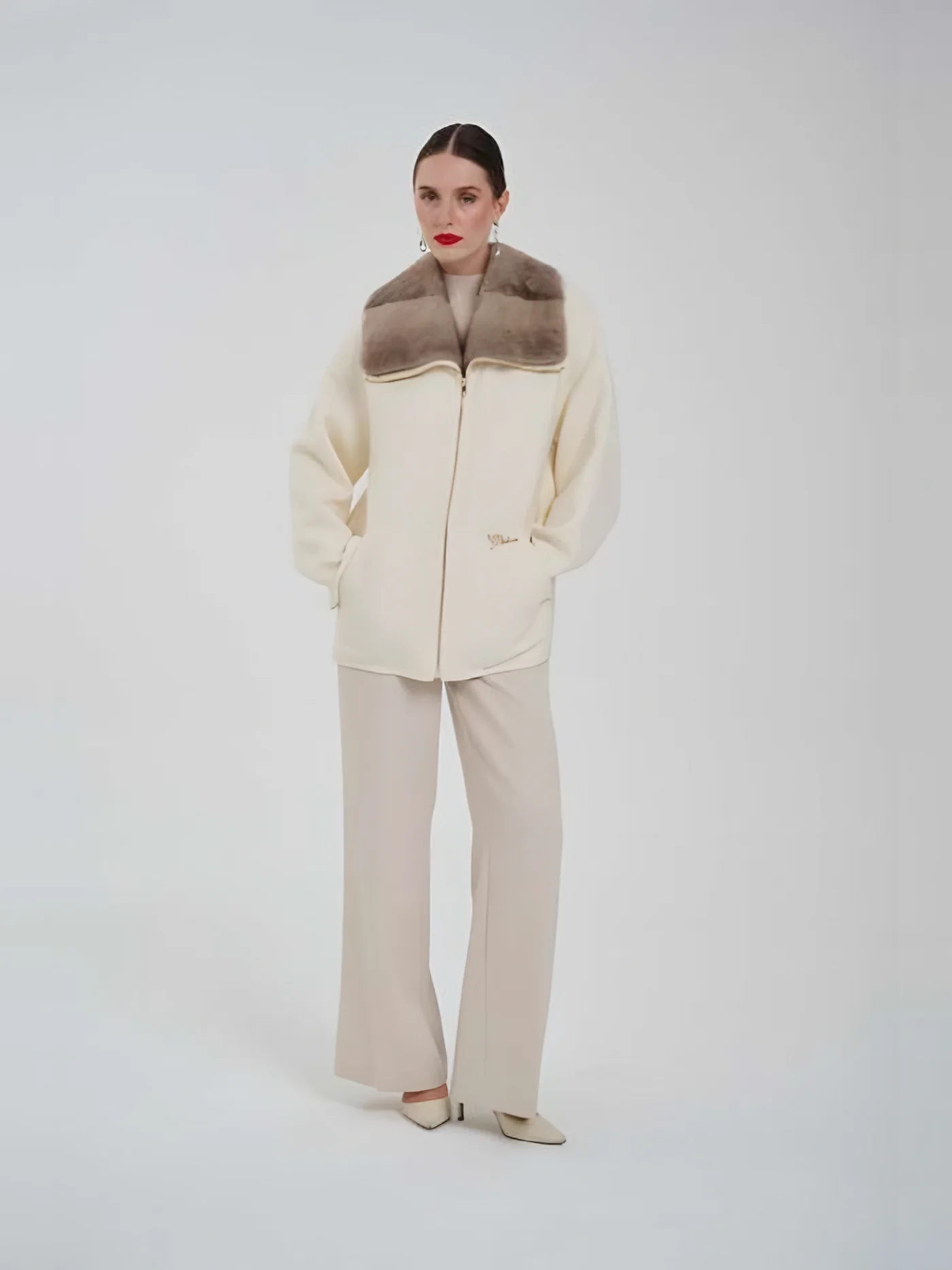 Fur-Collar Zip Jacket — модель в · 1/1