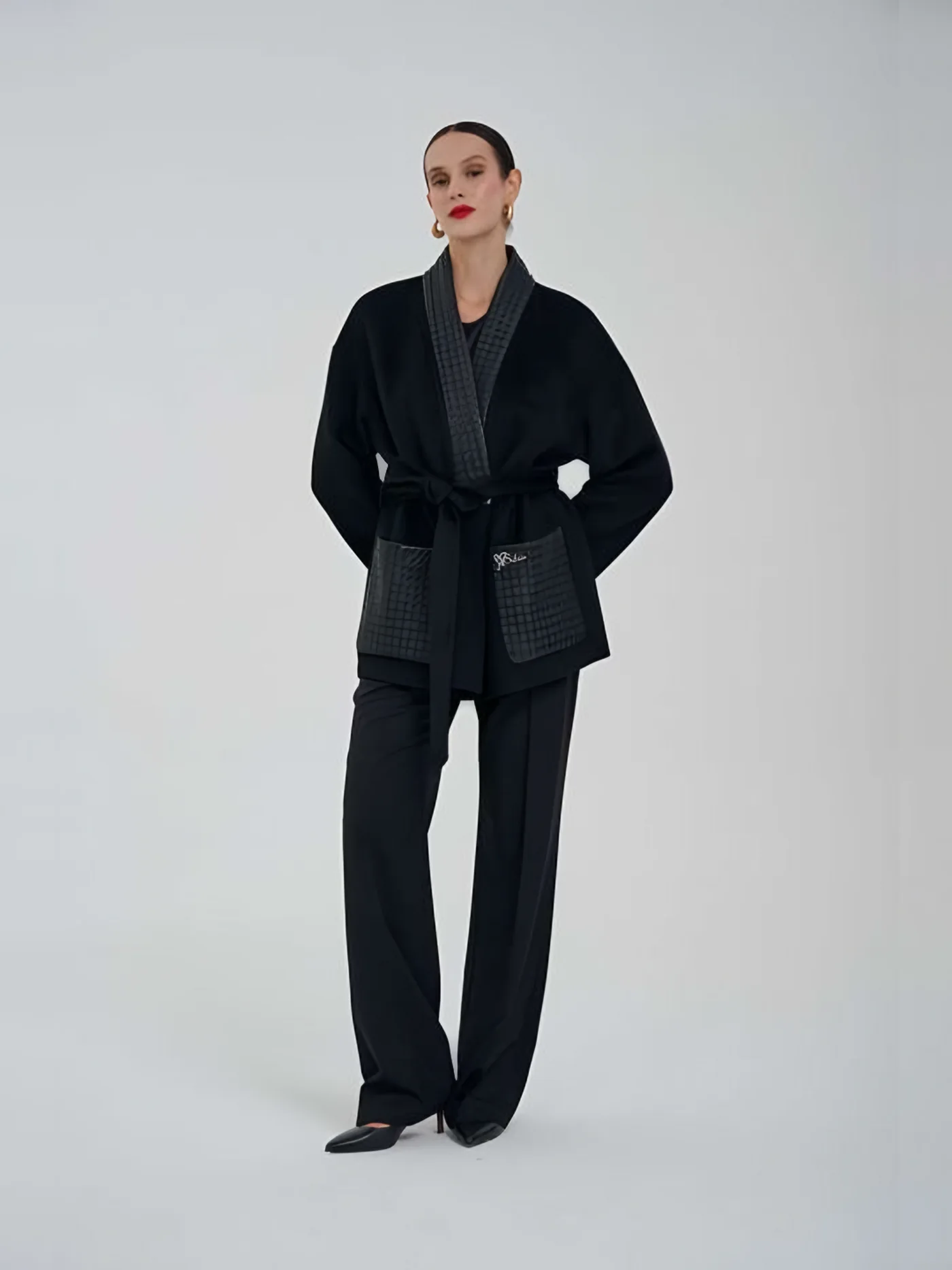 Belted Shawl-Collar Jacket — عارضة ترتدي · 1/1