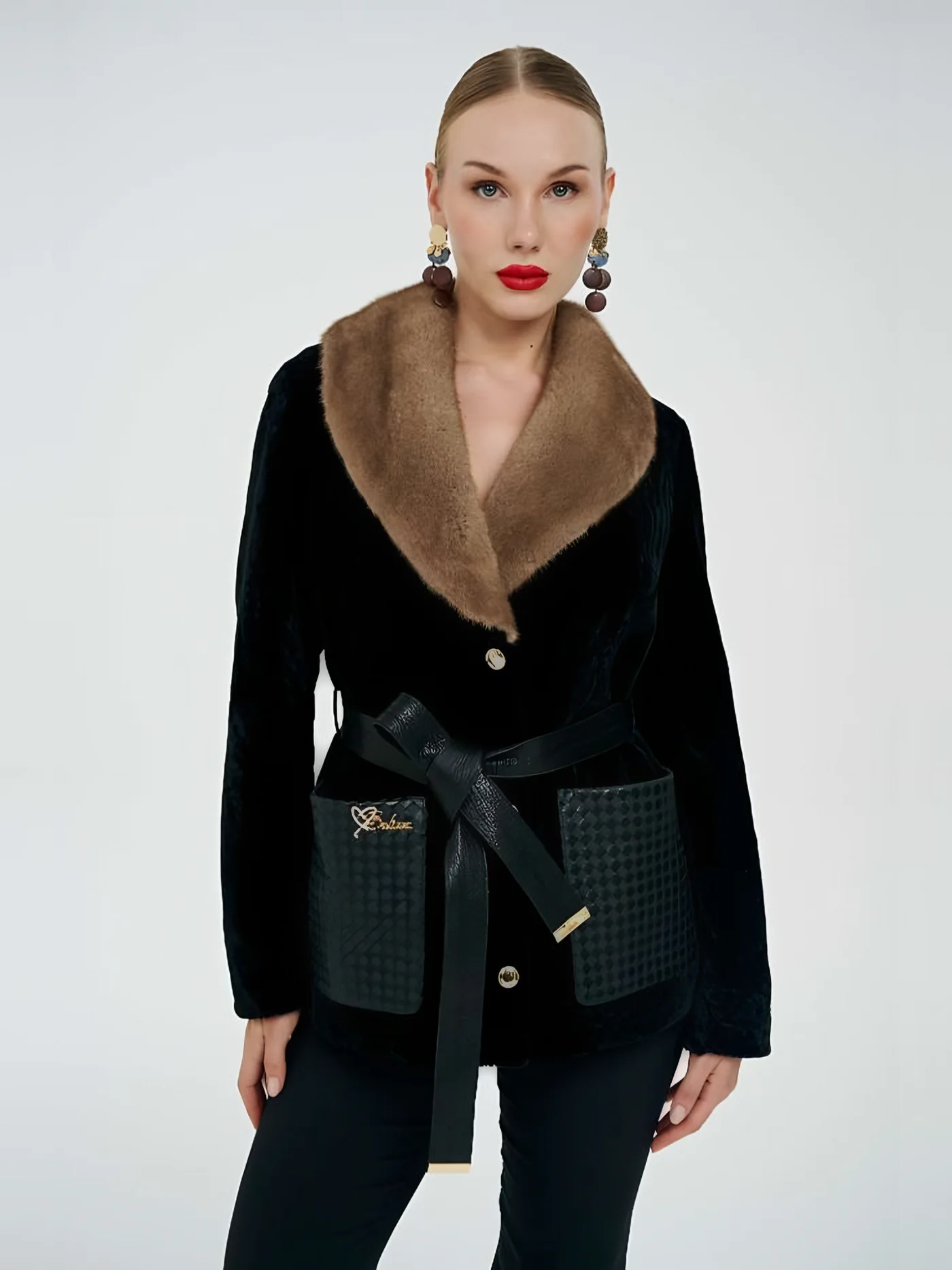 Mink Tone Fur-Collar Belted Jacket — عارضة ترتدي · 1/1