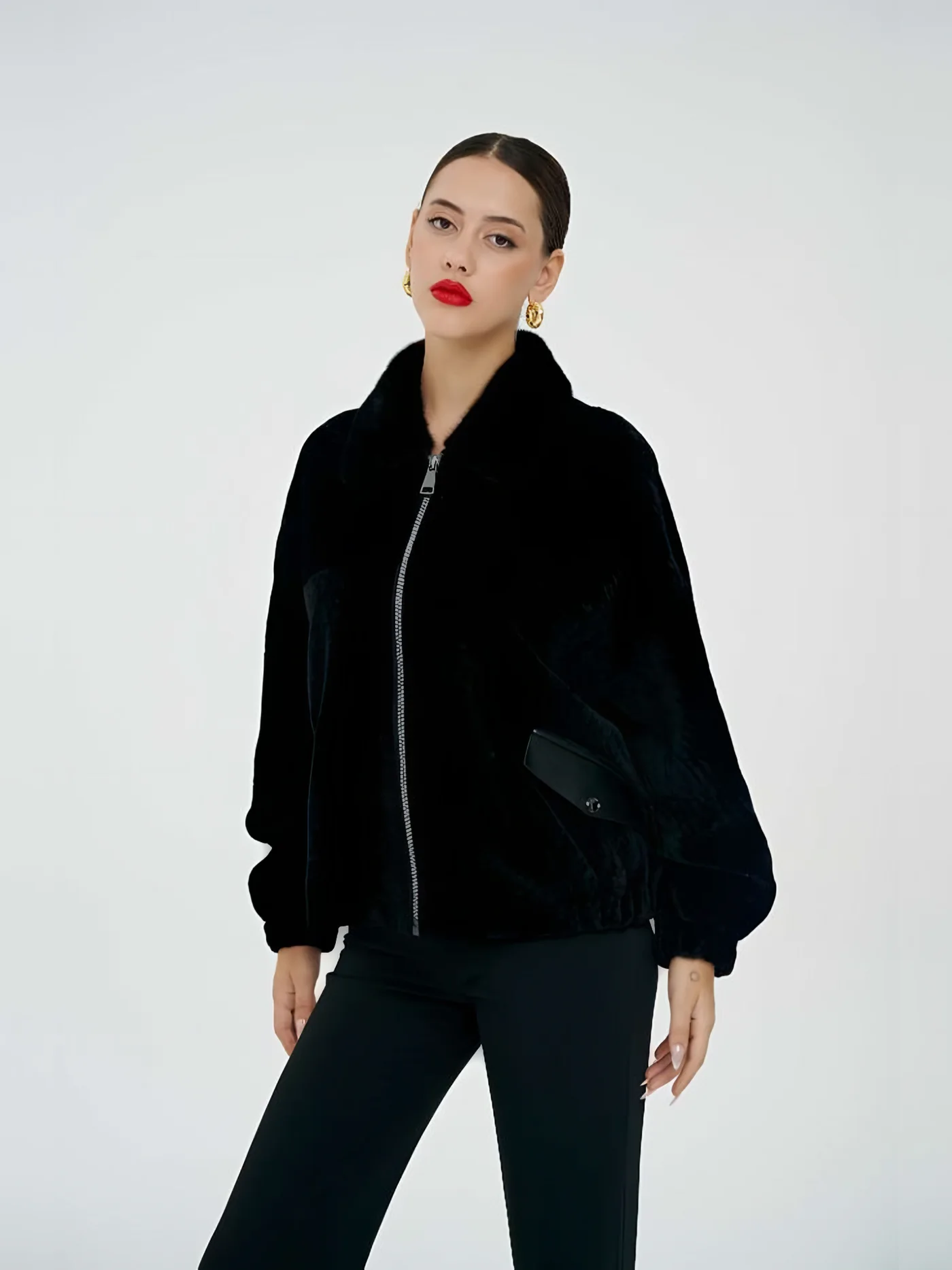 Zip Plush Bomber Jacket — модель в · 1/1
