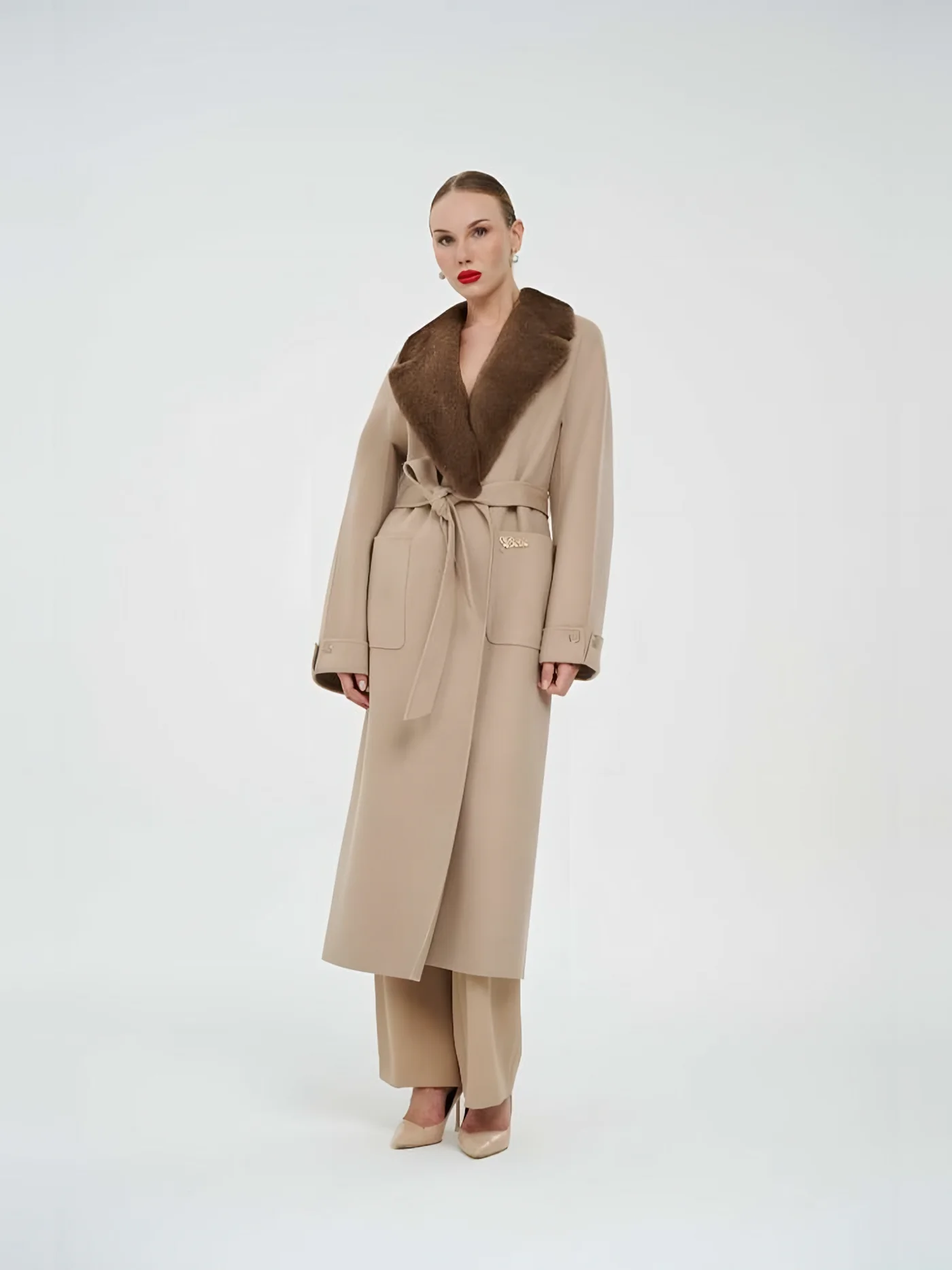 Fur-Collar Belted Long Coat — 模特身着 · 1/1