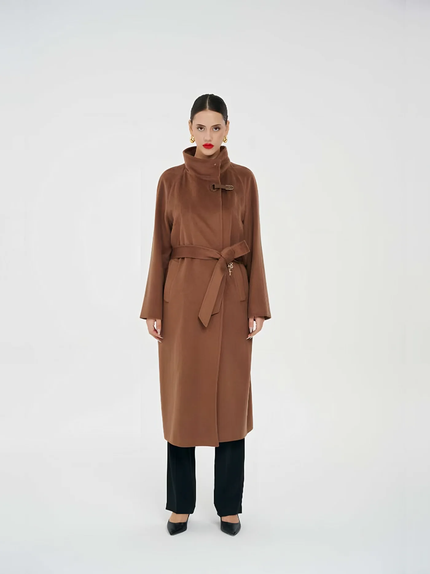 Stand-Collar Belted Coat — модель в · 1/1