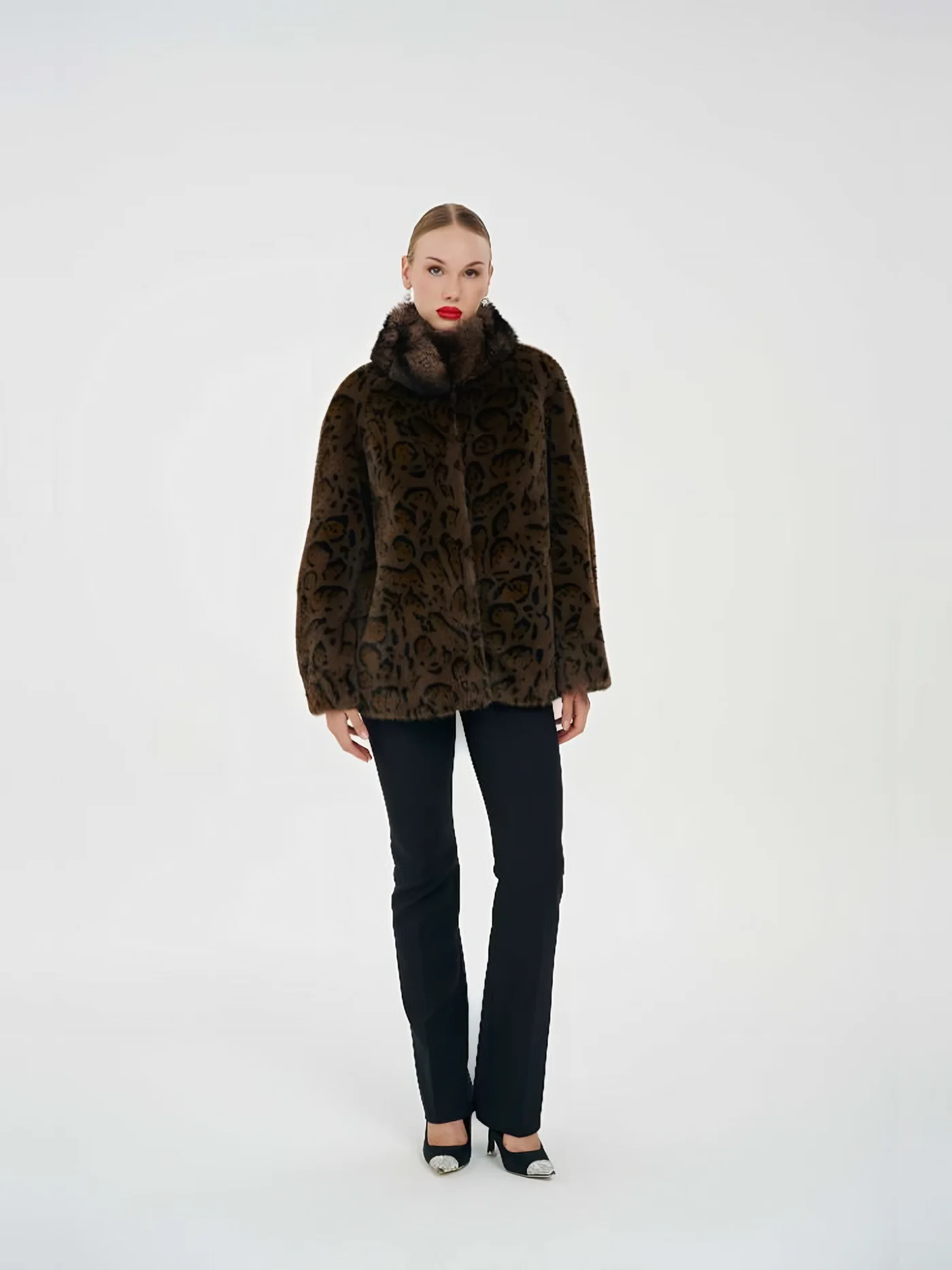 Patterned Short Plush Jacket — 模特身着 · 1/1